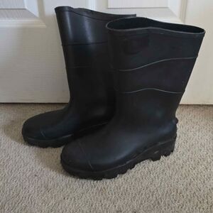 Black Rubber Boots - Women's 9
